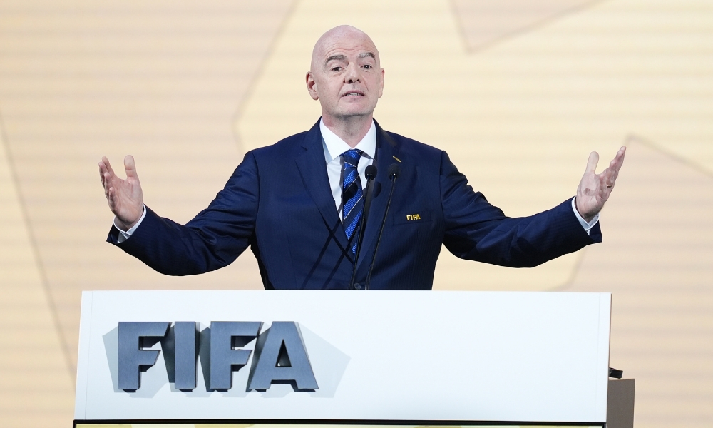 积极跑动并 积极跑动并